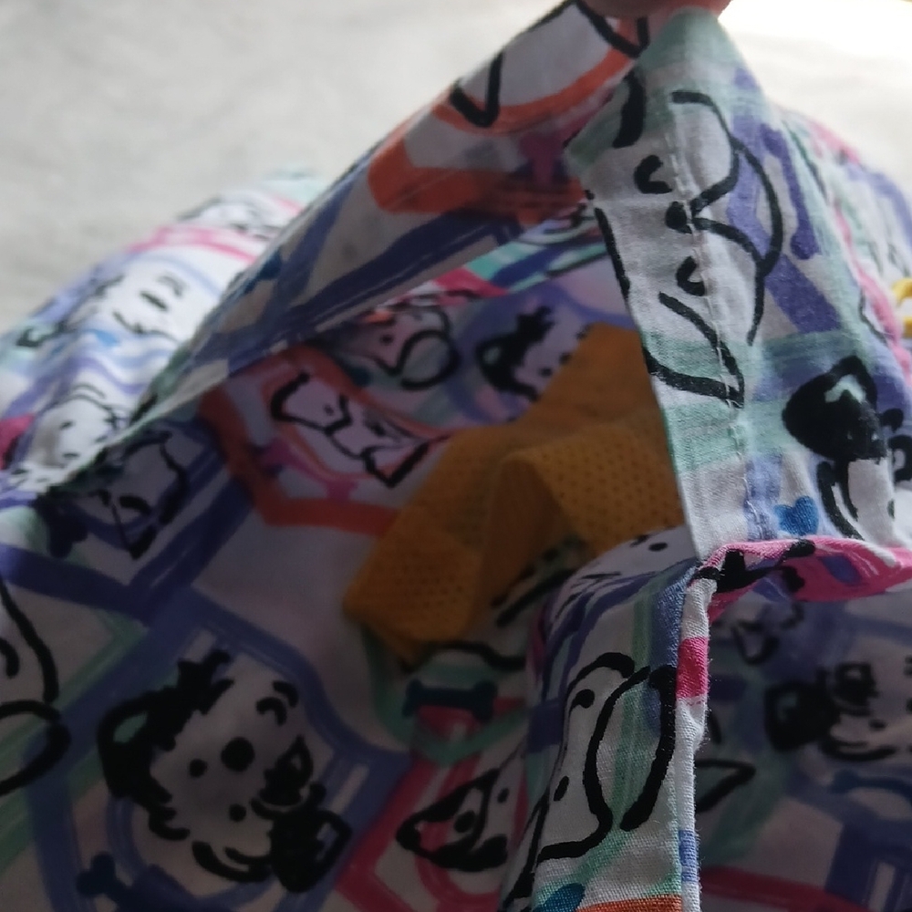 WonderWink Cartoon Print Scrub Top - Picture 6 of 11
